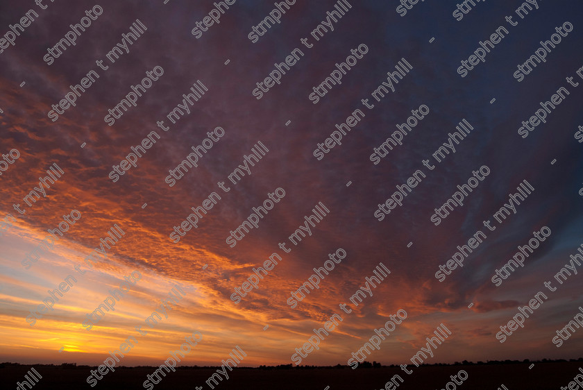 STM 8126 
 Sunset, Starston, Pulham St Mary, Norfolk 
 Keywords: Norfolk-view, sunset, Starston, pulham St Mary, Norfolk