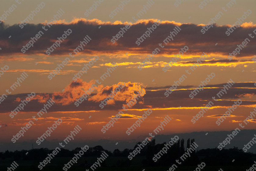 STM 9171 
 Sunset, Starston, Pulham St Mary, Norfolk 
 Keywords: Norfolk-view, sunset, Starston, pulham St Mary, Norfolk